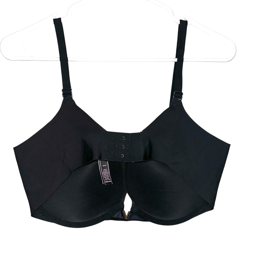 Victoria’s Secret Black Plunge Push-Up Bra - Picture 2 of 8